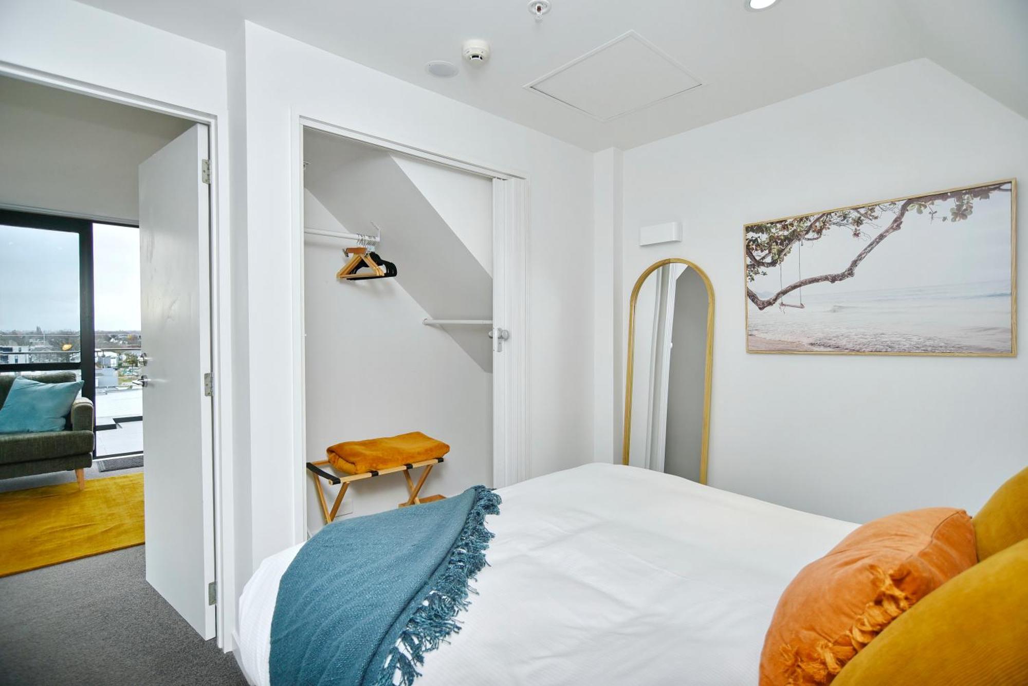Latimer Loft - Christchurch Holiday Homes ภายนอก รูปภาพ