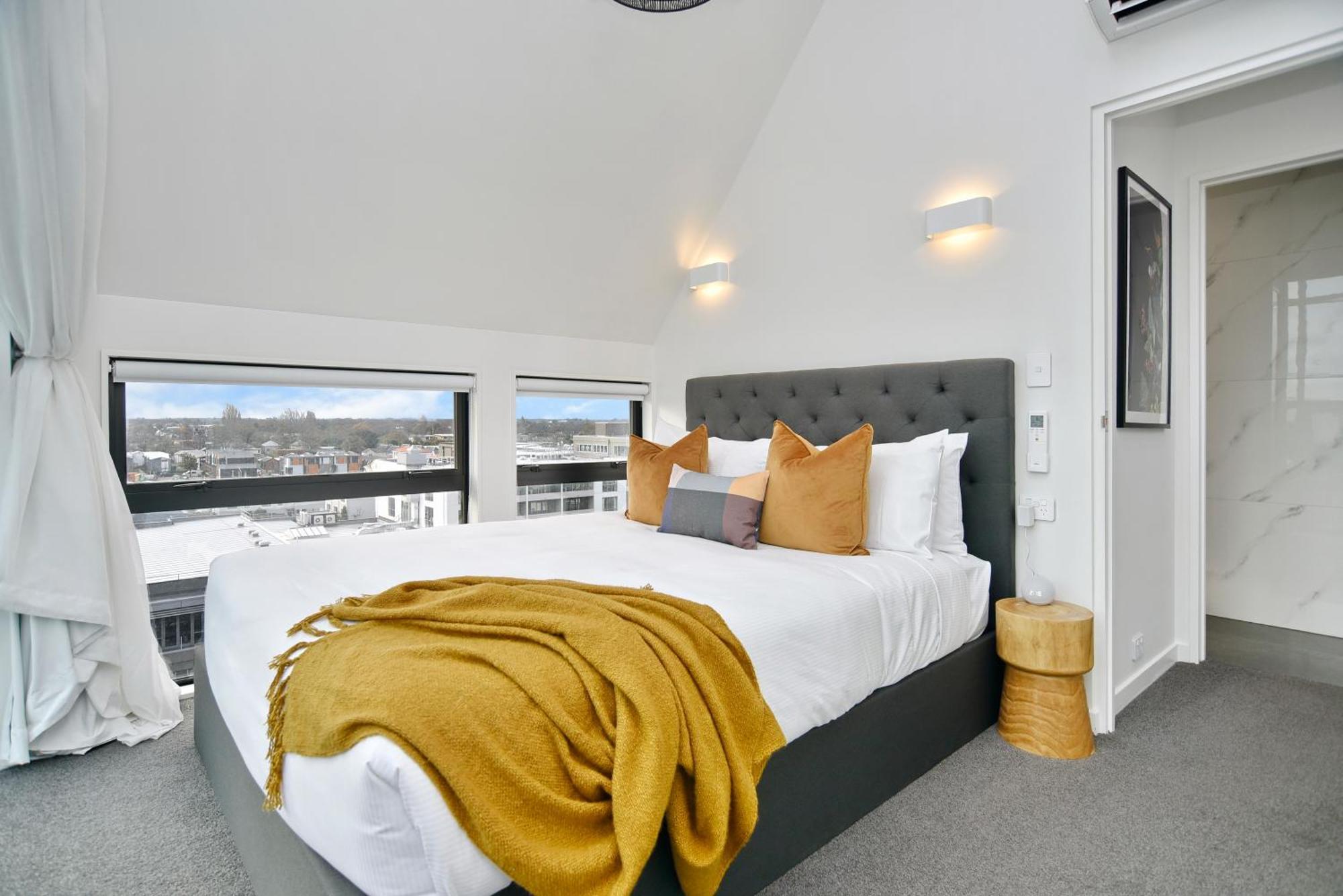 Latimer Loft - Christchurch Holiday Homes ภายนอก รูปภาพ