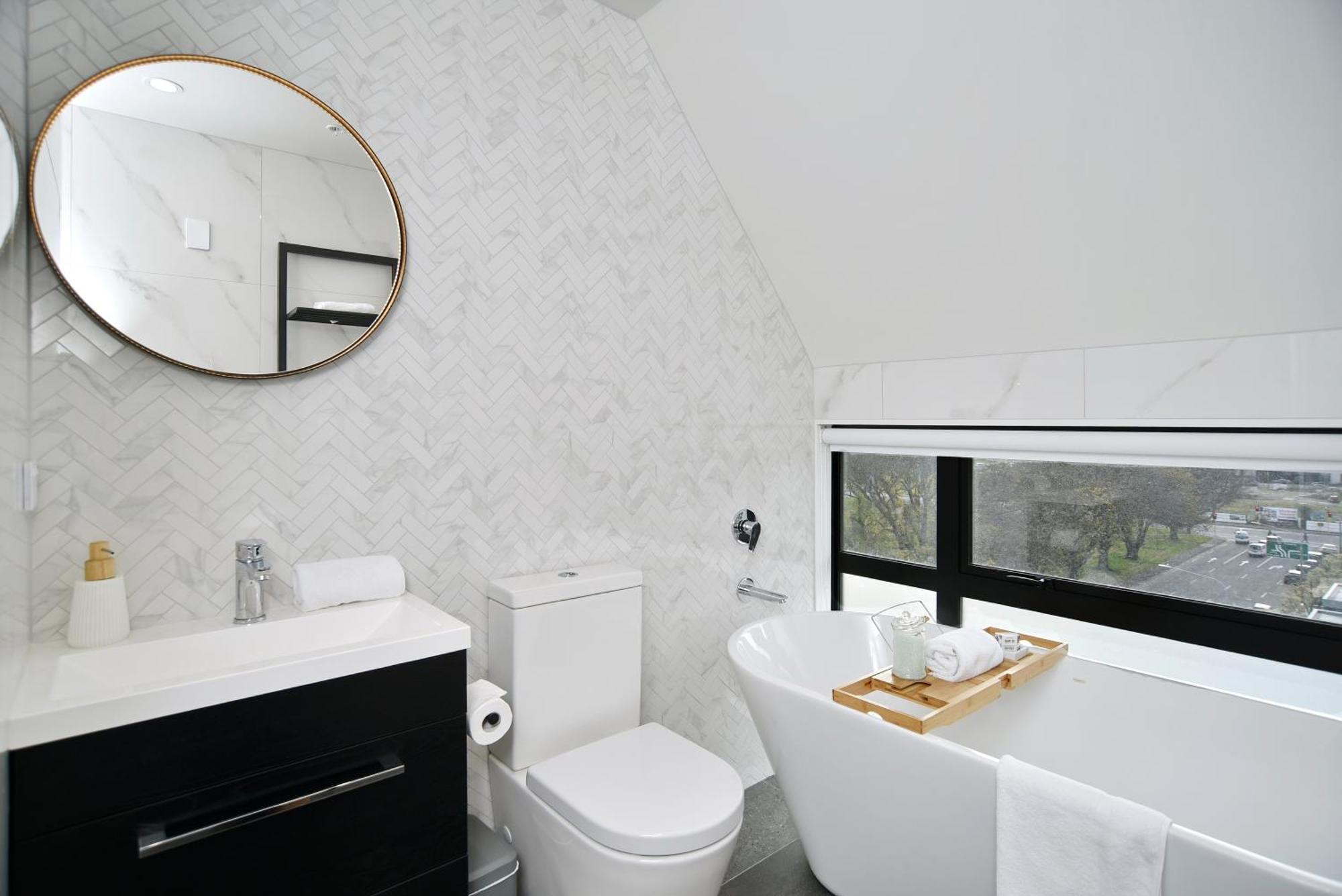 Latimer Loft - Christchurch Holiday Homes ภายนอก รูปภาพ
