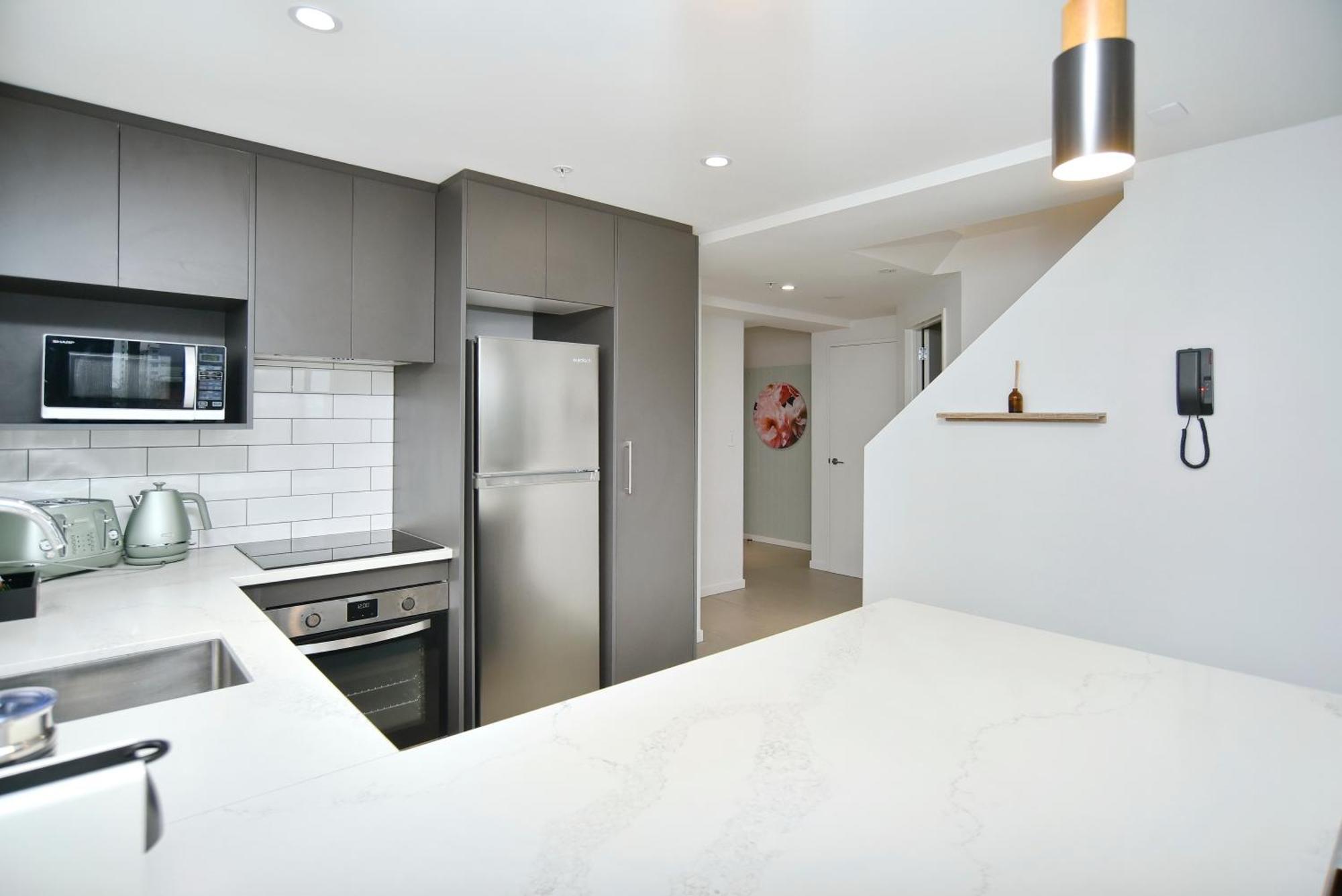 Latimer Loft - Christchurch Holiday Homes ภายนอก รูปภาพ